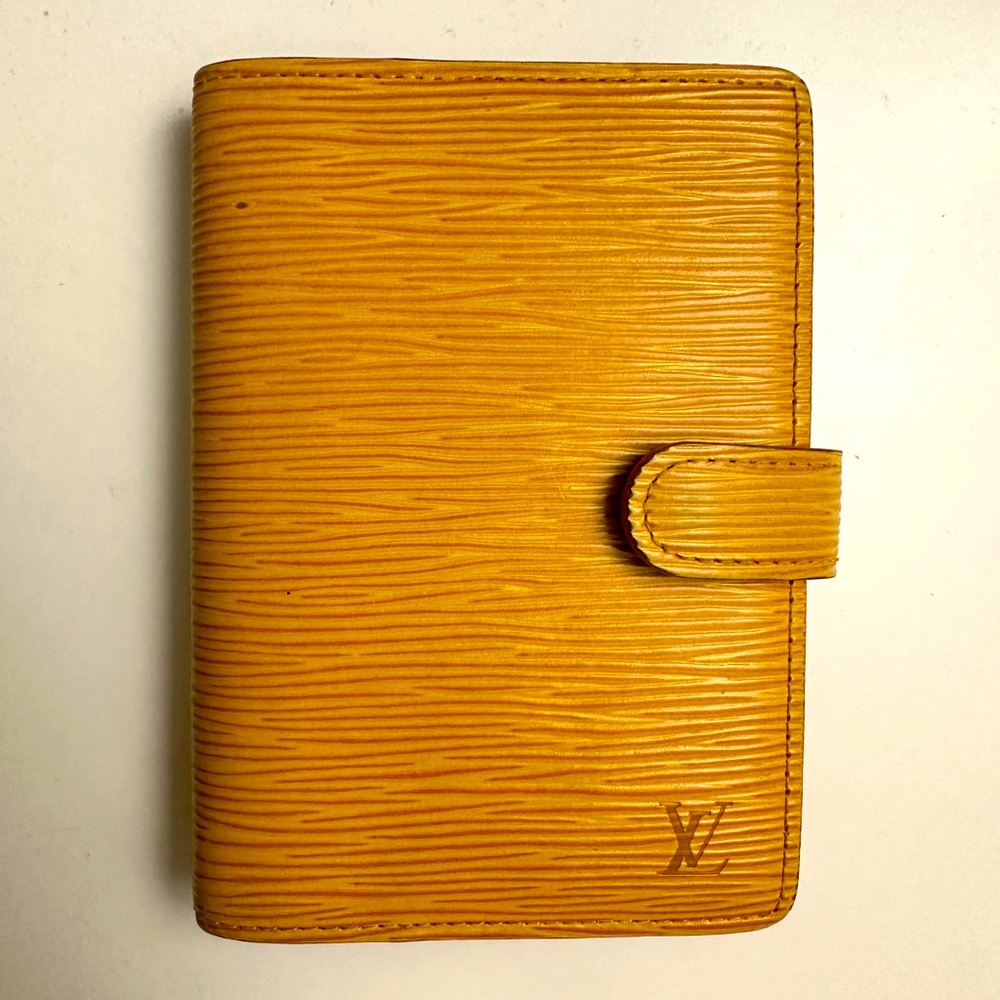 Louis Veitton Agenda.